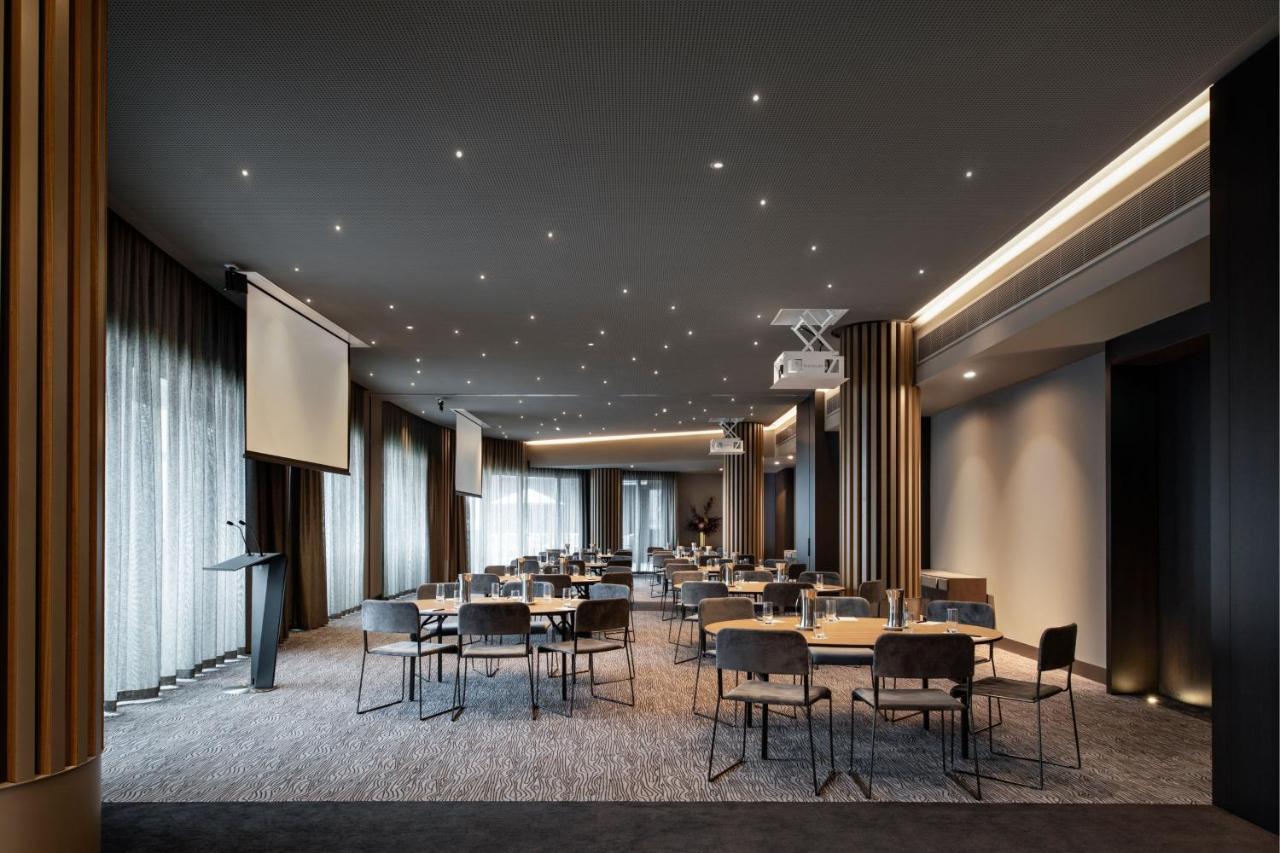 Melbourne Marriott Hotel Docklands المظهر الخارجي الصورة The meeting room